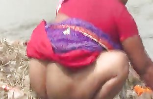 Bengali desi aunty washing mature ass in Public