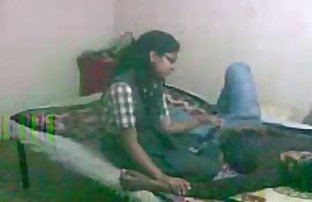 Indian SchoolGirl Vaishali Fucking with her boyfriend